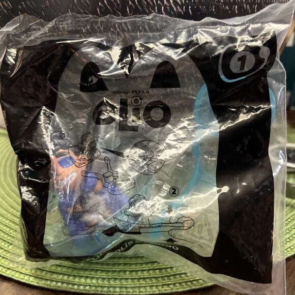 2025 McDONALD'S Elio Disney Pixar HAPPY MEAL TOYS Elio Solos &00000 #1 New - Picture 1 of 1